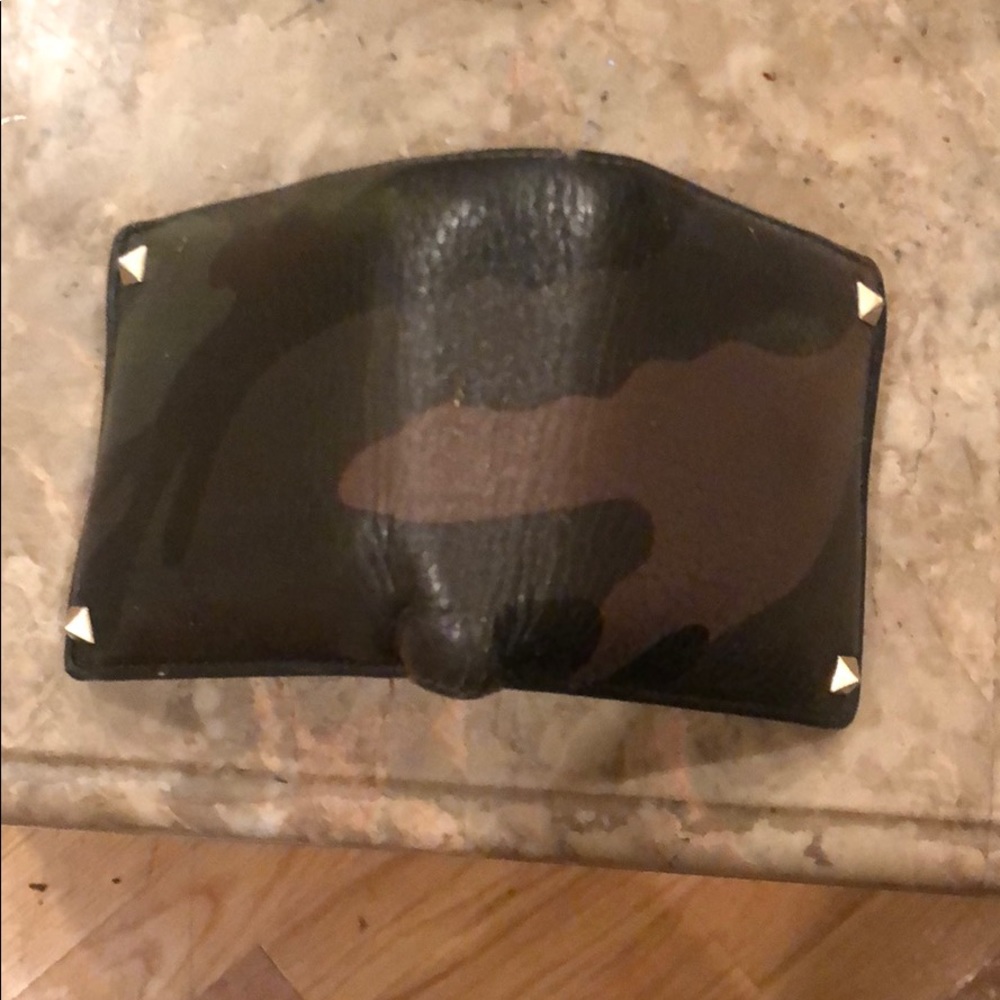 Men’s Valentino wallet